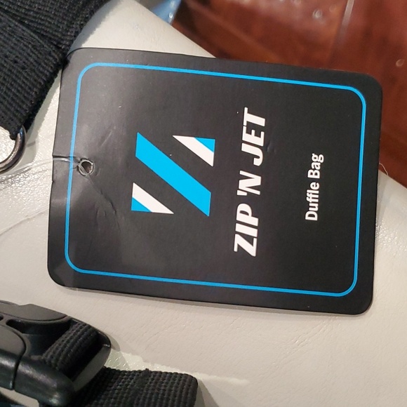 Duffle bag by ZIP 'N JET in Blue - Picture 9 of 9